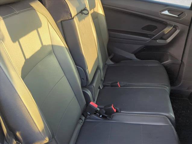 Used 2019 Volkswagen Tiguan SE w/ Panoramic Sunroof Package FWD image 24