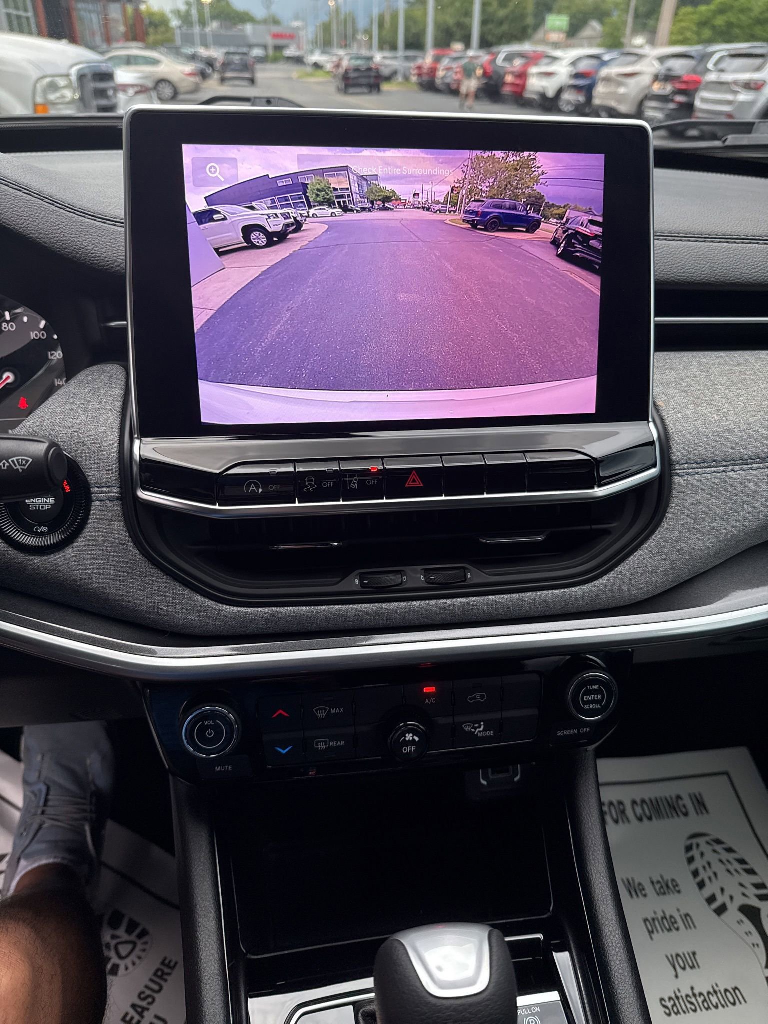 Used 2024 Jeep Compass Sport image 30