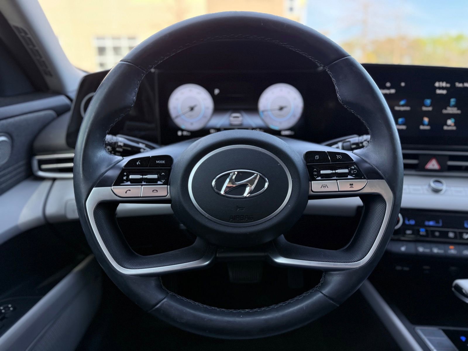 Used 2023 Hyundai Elantra Limited w/ Cargo Package FWD image 24