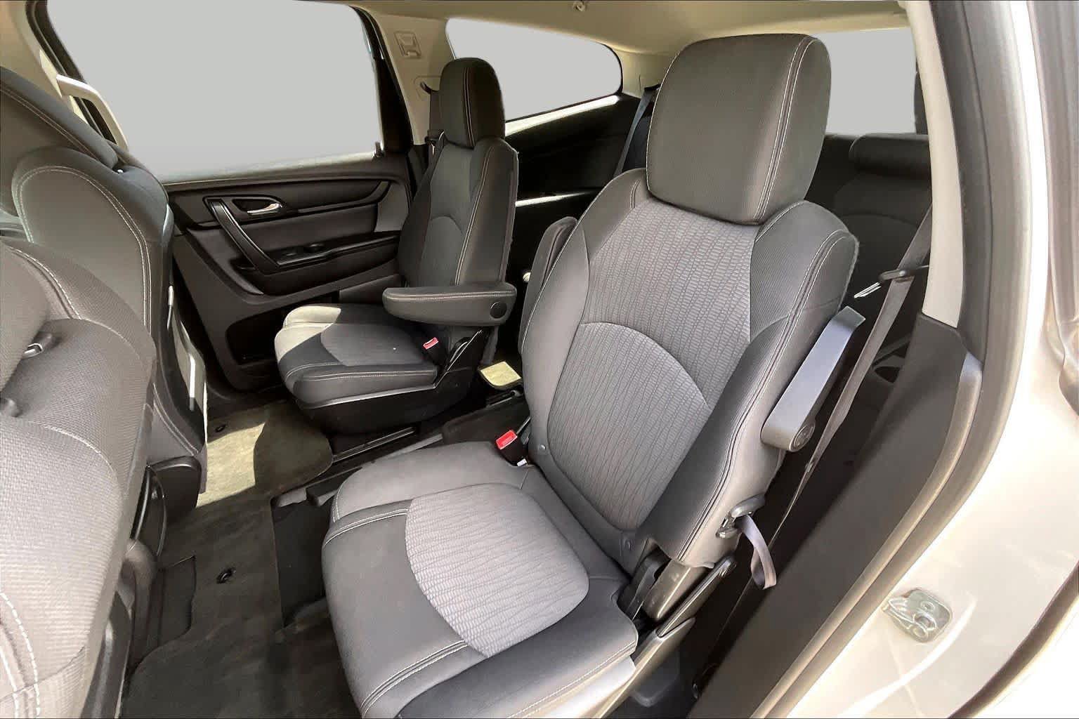 Used 2013 Chevrolet Traverse LT FWD image 20
