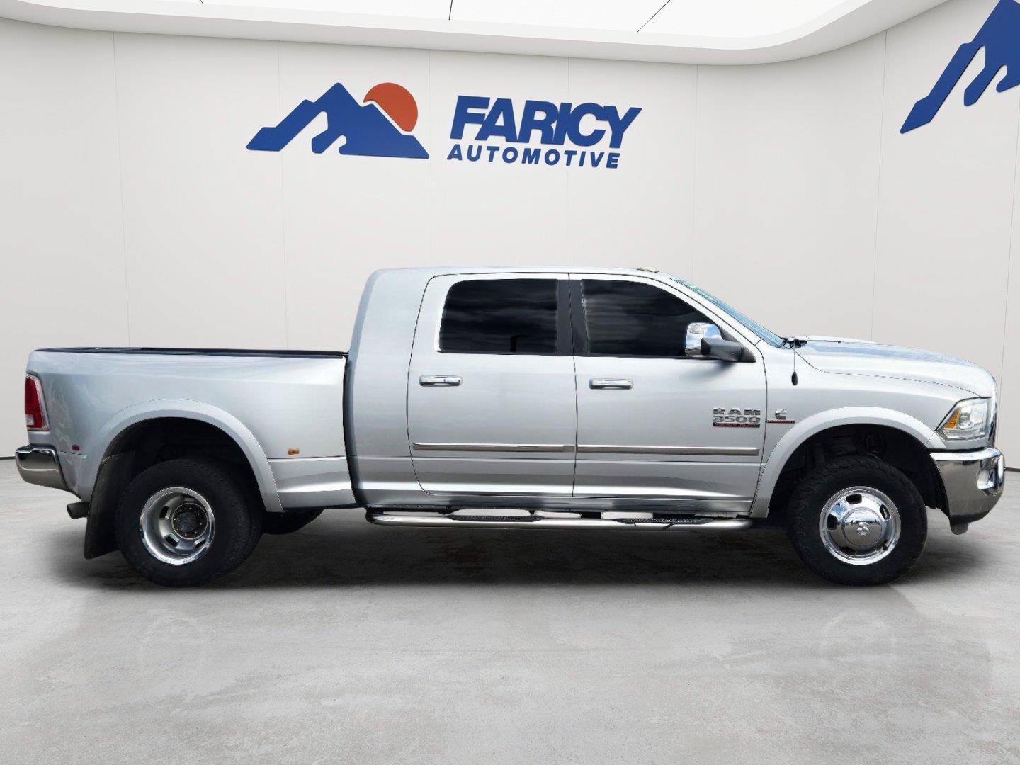 Used 2014 RAM 3500 Laramie AWD/4WD image 4