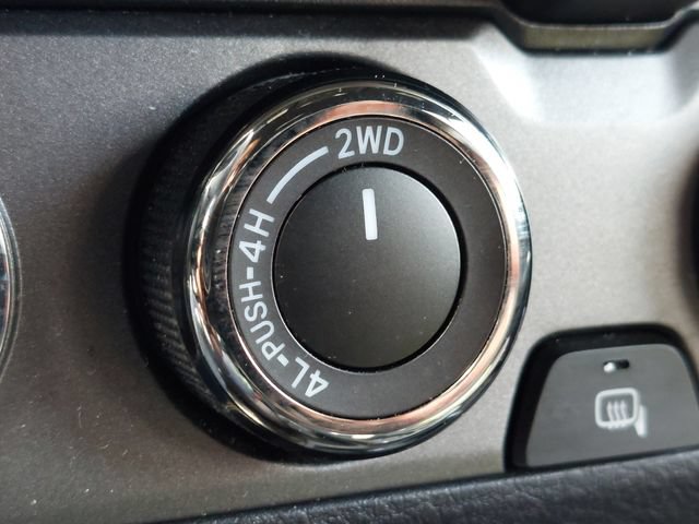 Used 2019 Toyota Tacoma TRD Off-Road w/ Technology Package AWD/4WD image 29