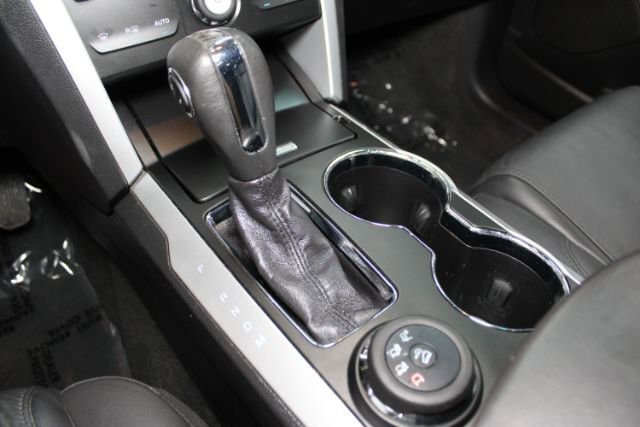 Used 2015 Ford Explorer XLT w/ Equipment Group 202A AWD/4WD image 13