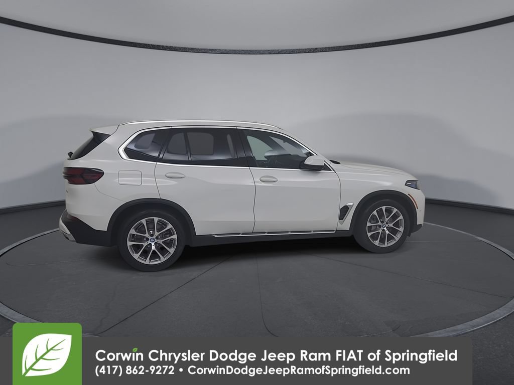 Used 2025 BMW X5 xDrive50e AWD/4WD image 16