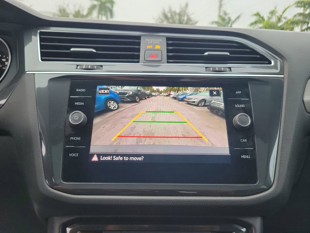 Certified 2021 Volkswagen Tiguan SE R-Line image 24