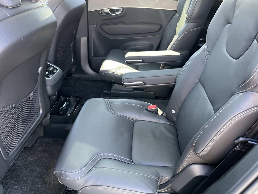 Used 2025 Volvo XC90 B6 Ultra image 19