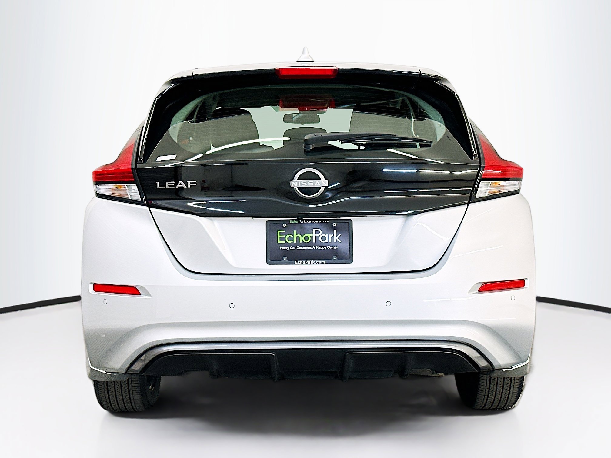 Used 2023 Nissan Leaf S image 7