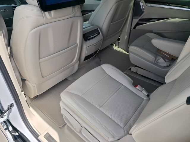 New 2026 Cadillac Escalade ESV Platinum Sport AWD/4WD image 14