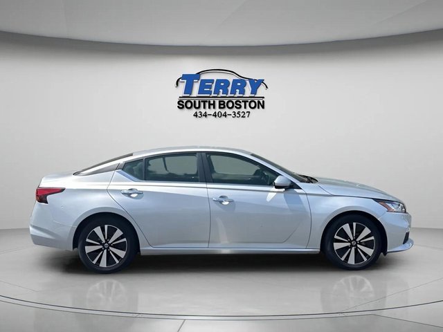 Used 2022 Nissan Altima 2.5 SV