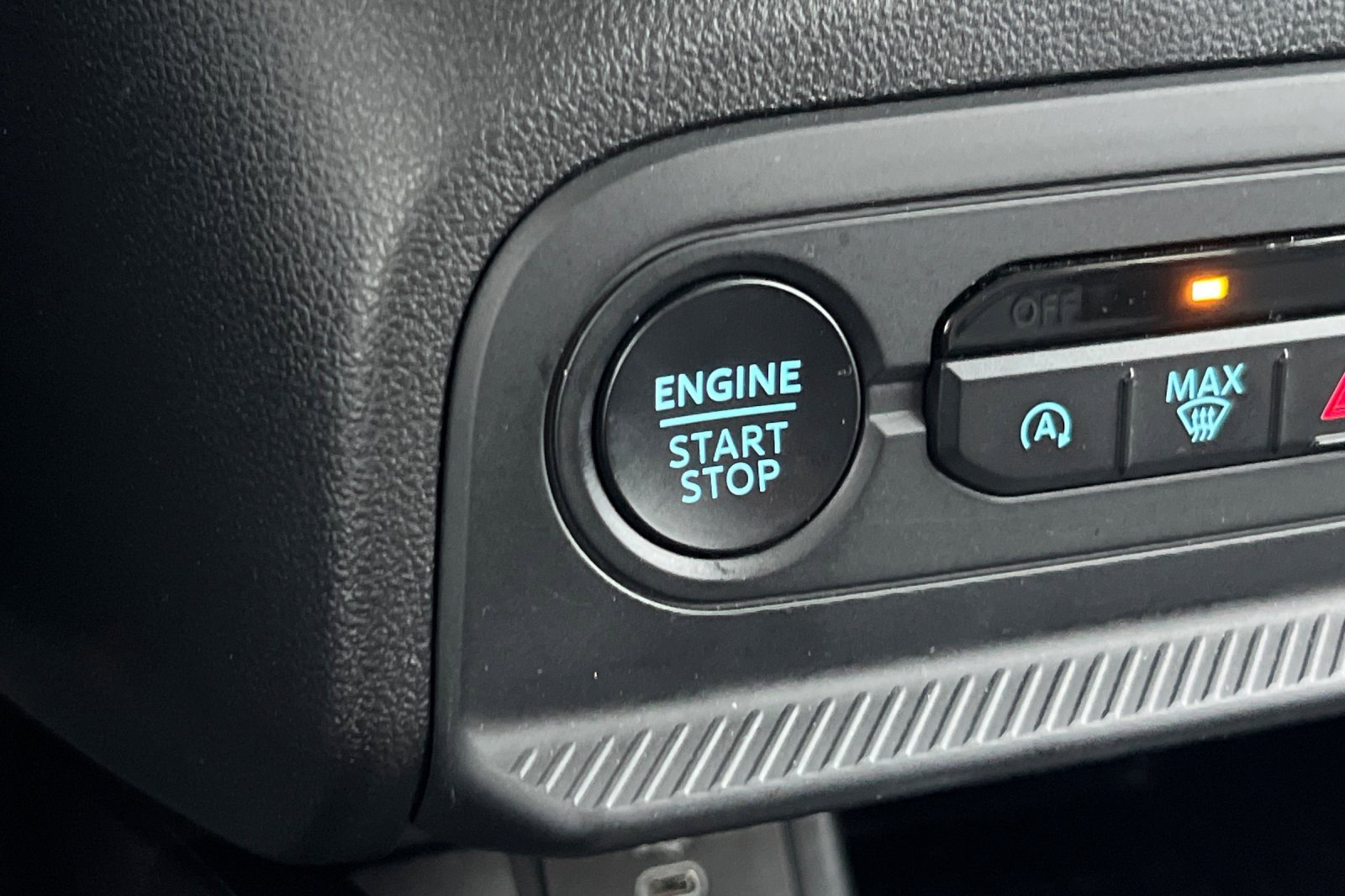 Used 2025 Ford Bronco Sport Outer Banks AWD/4WD image 19