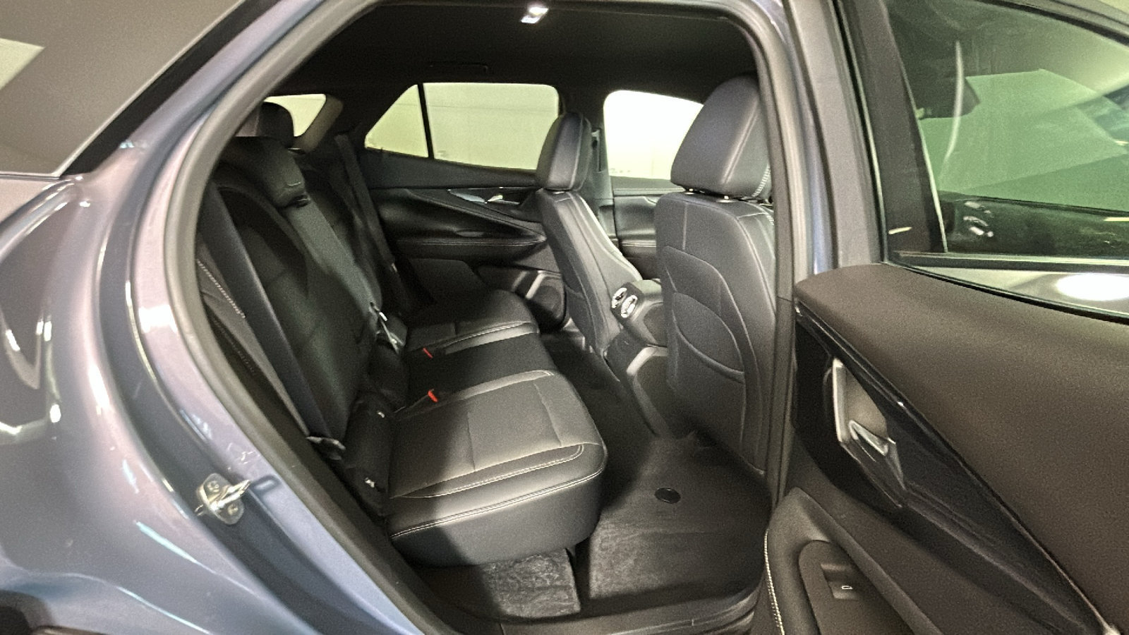 Used 2024 Chevrolet Blazer EV LT AWD/4WD image 34