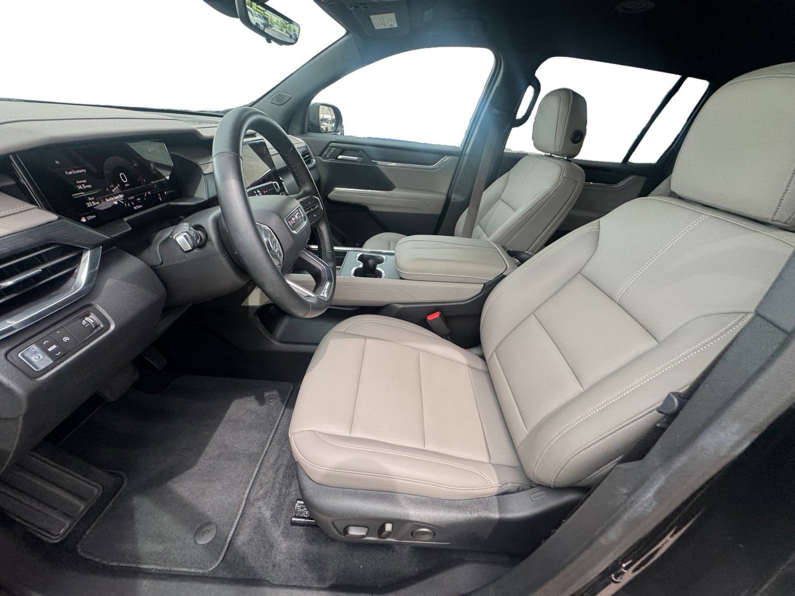 Certified 2026 GMC Acadia Elevation w/ Elevation Premium Package FWD image 10
