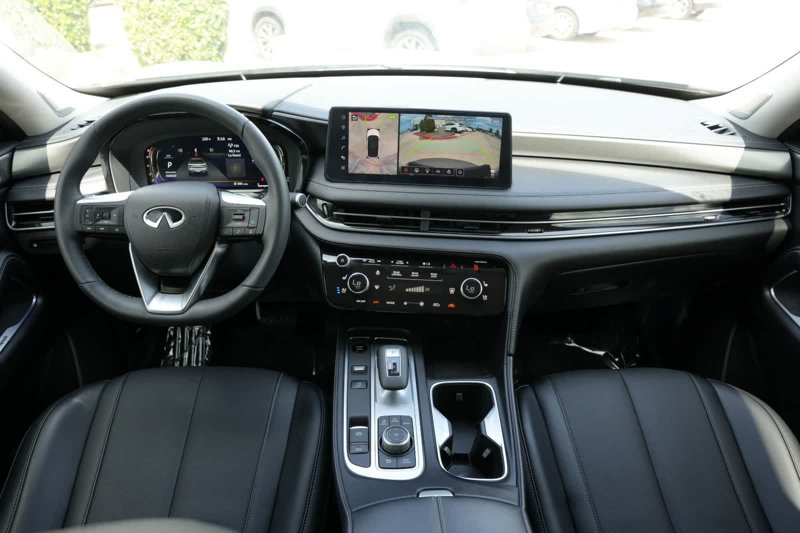 Used 2026 INFINITI QX60 Luxe w/ Family Package FWD image 7