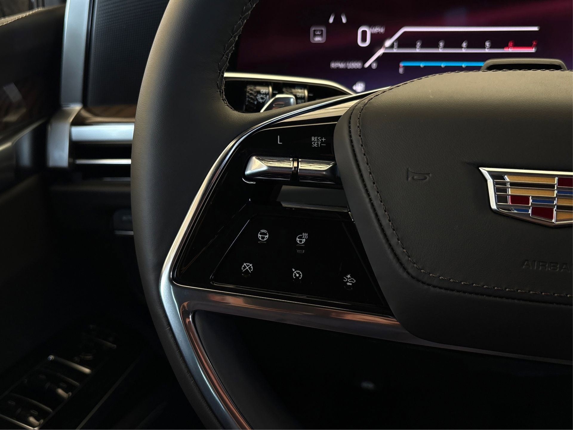 New 2026 Cadillac Escalade ESV Platinum Sport w/ LPO, ONYX Package image 29