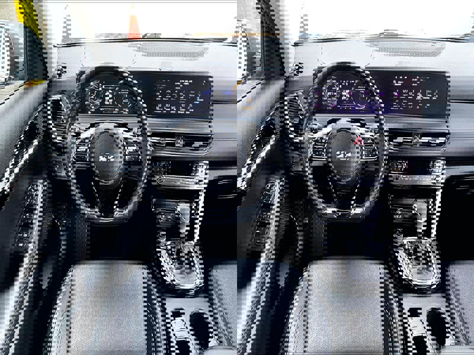 Used 2024 Kia Seltos SX image 18