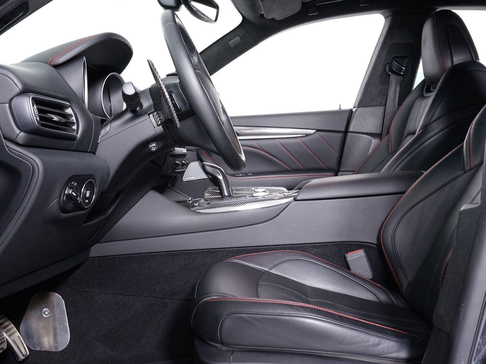 Used 2019 Maserati Levante GTS image 4