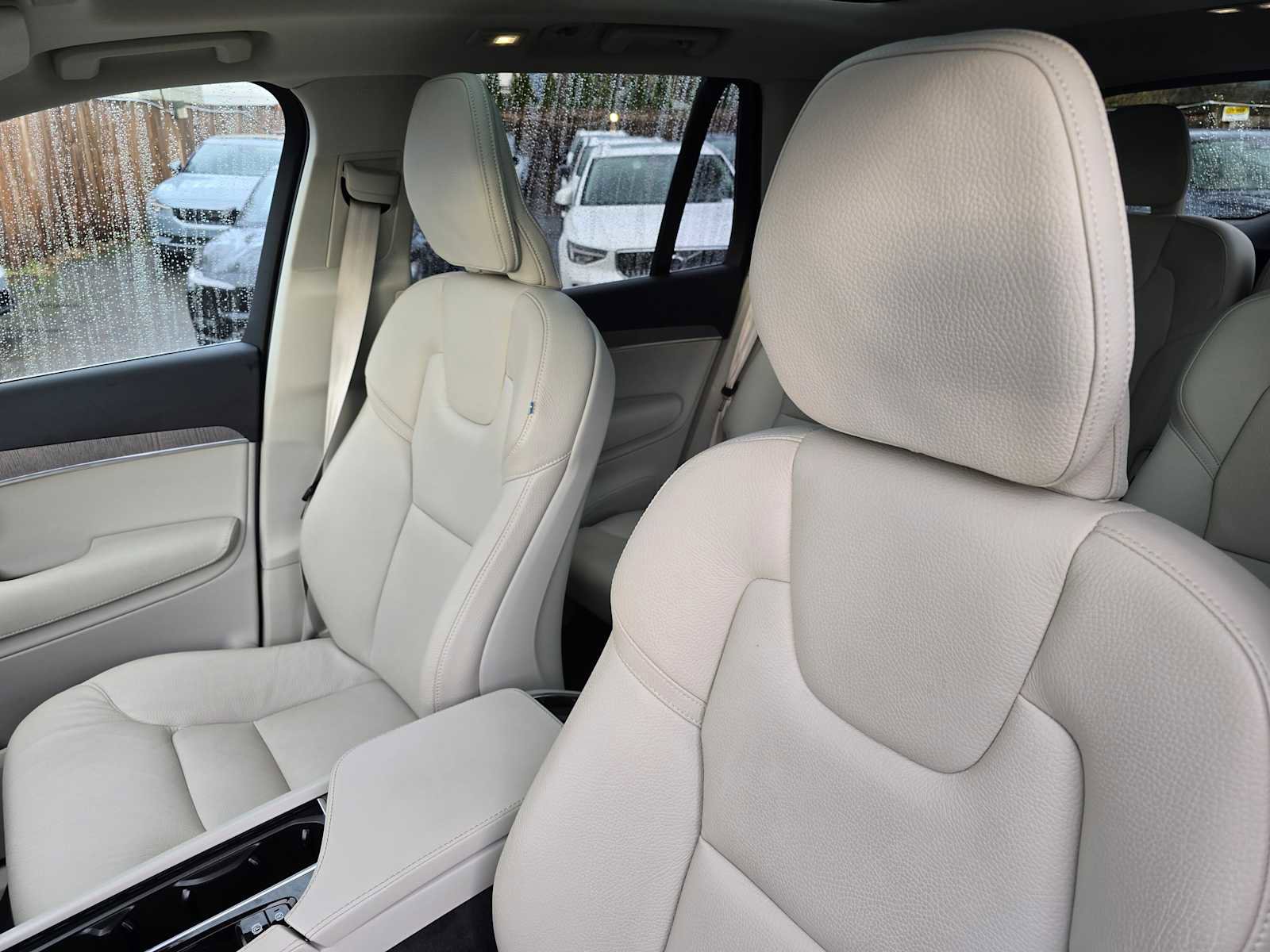 Certified 2023 Volvo XC90 T8 Plus w/ Protection Package Premier image 19