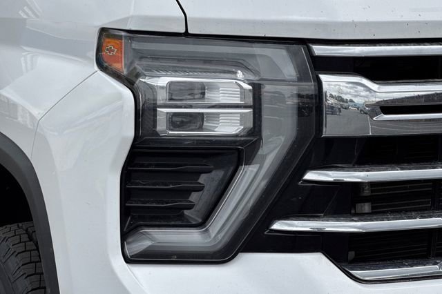 Used 2024 Chevrolet Silverado 2500 LTZ w/ LTZ Convenience Package image 45