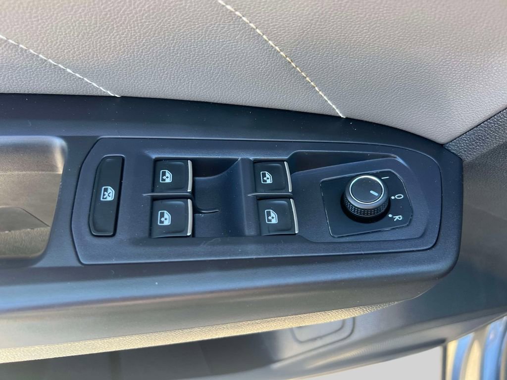 Used 2022 Volkswagen Atlas SEL AWD/4WD image 18