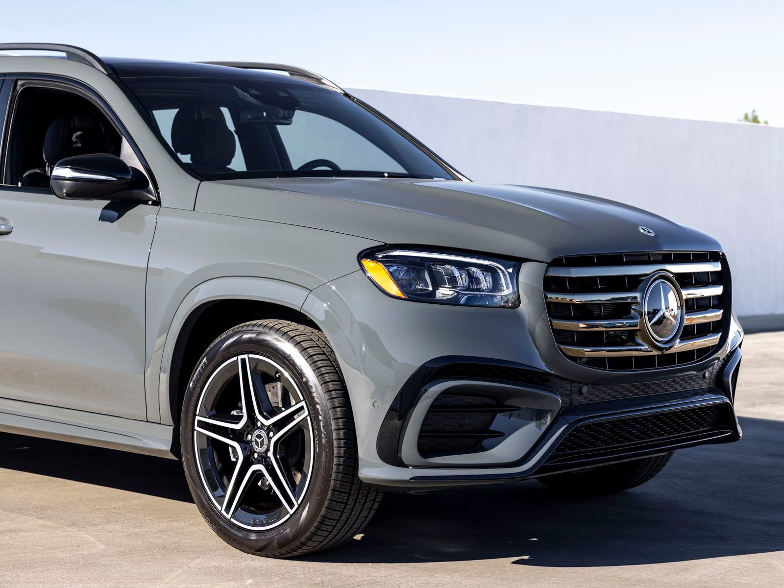 New 2026 Mercedes-Benz GLS 450 4MATIC image 2