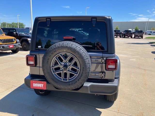 New 2026 Jeep Wrangler Unlimited Sport AWD/4WD image 7
