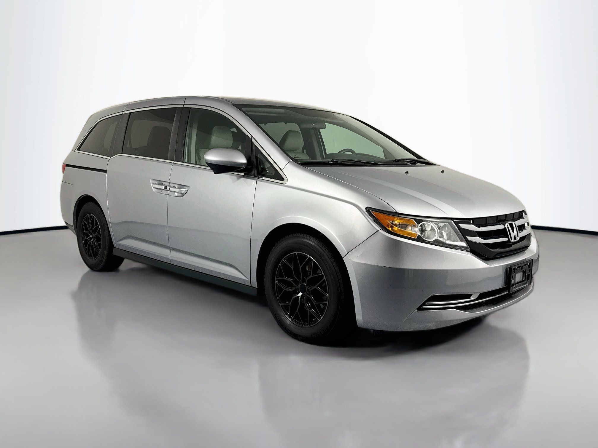 Used 2017 Honda Odyssey EX image 3