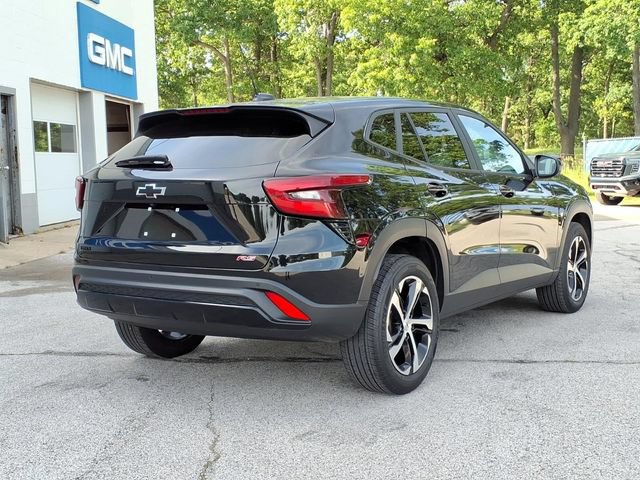 Used 2024 Chevrolet Trax RS w/ Sunroof Package FWD image 17