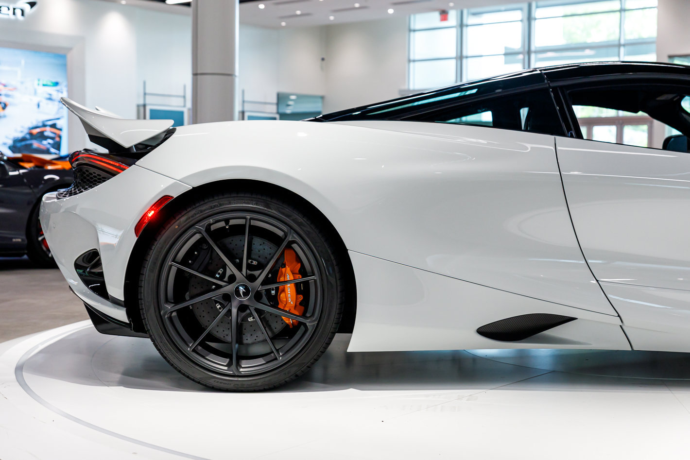 Used 2027 McLaren 750S RWD image 56