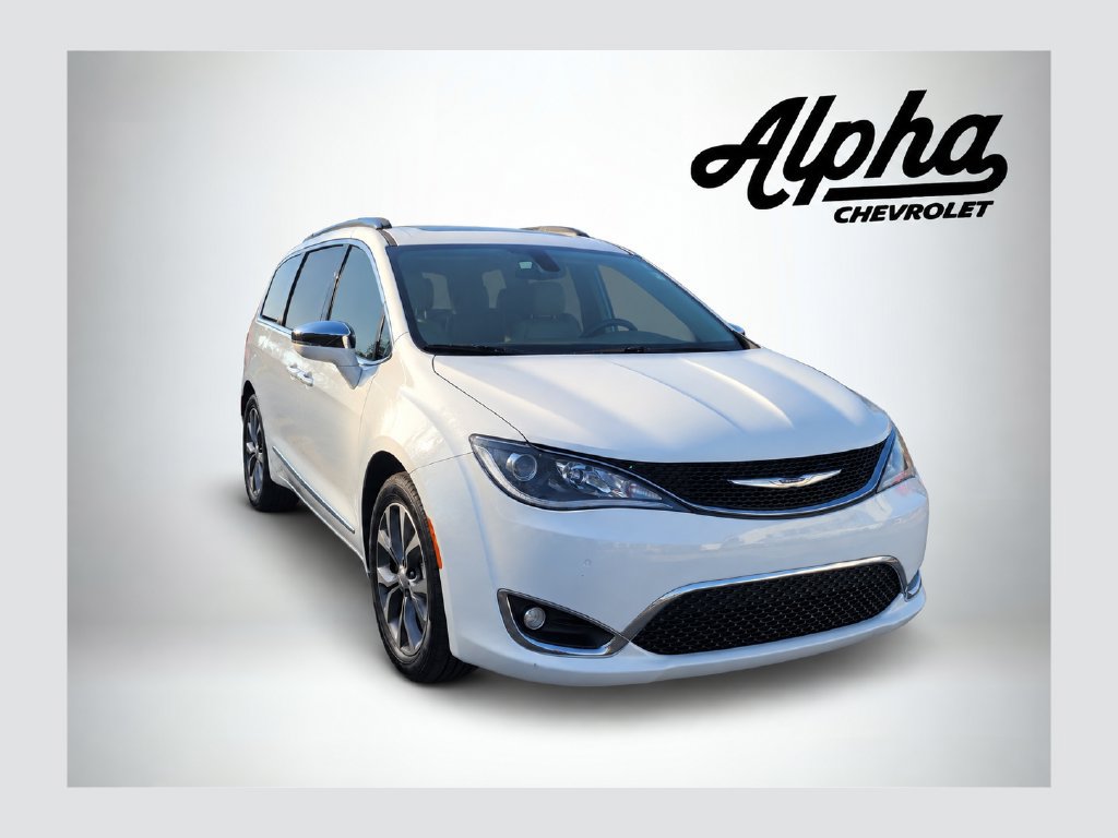 Used 2018 Chrysler Pacifica Limited w/ Tire & Wheel Group