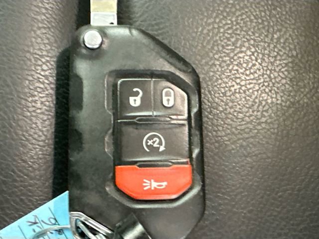 Used 2023 Jeep Wrangler Unlimited Sahara w/ Cold Weather Group image 17