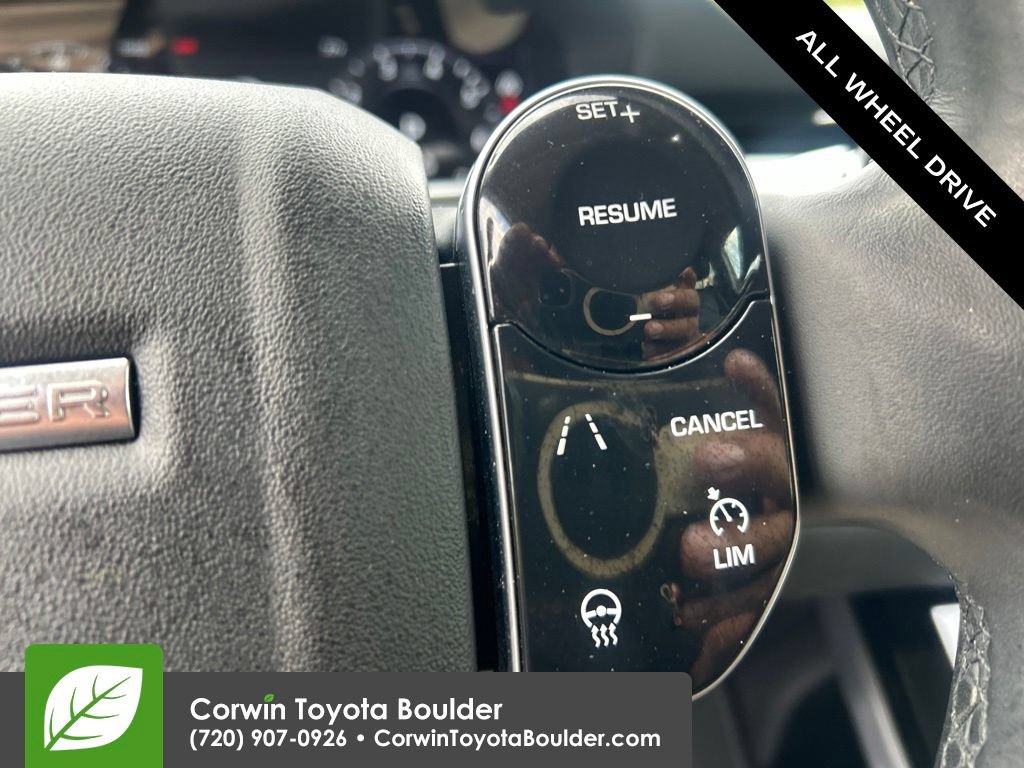 Used 2020 Land Rover Range Rover Evoque SE AWD/4WD image 27