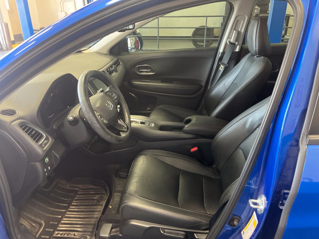 Used 2021 Honda HR-V EX-L image 4