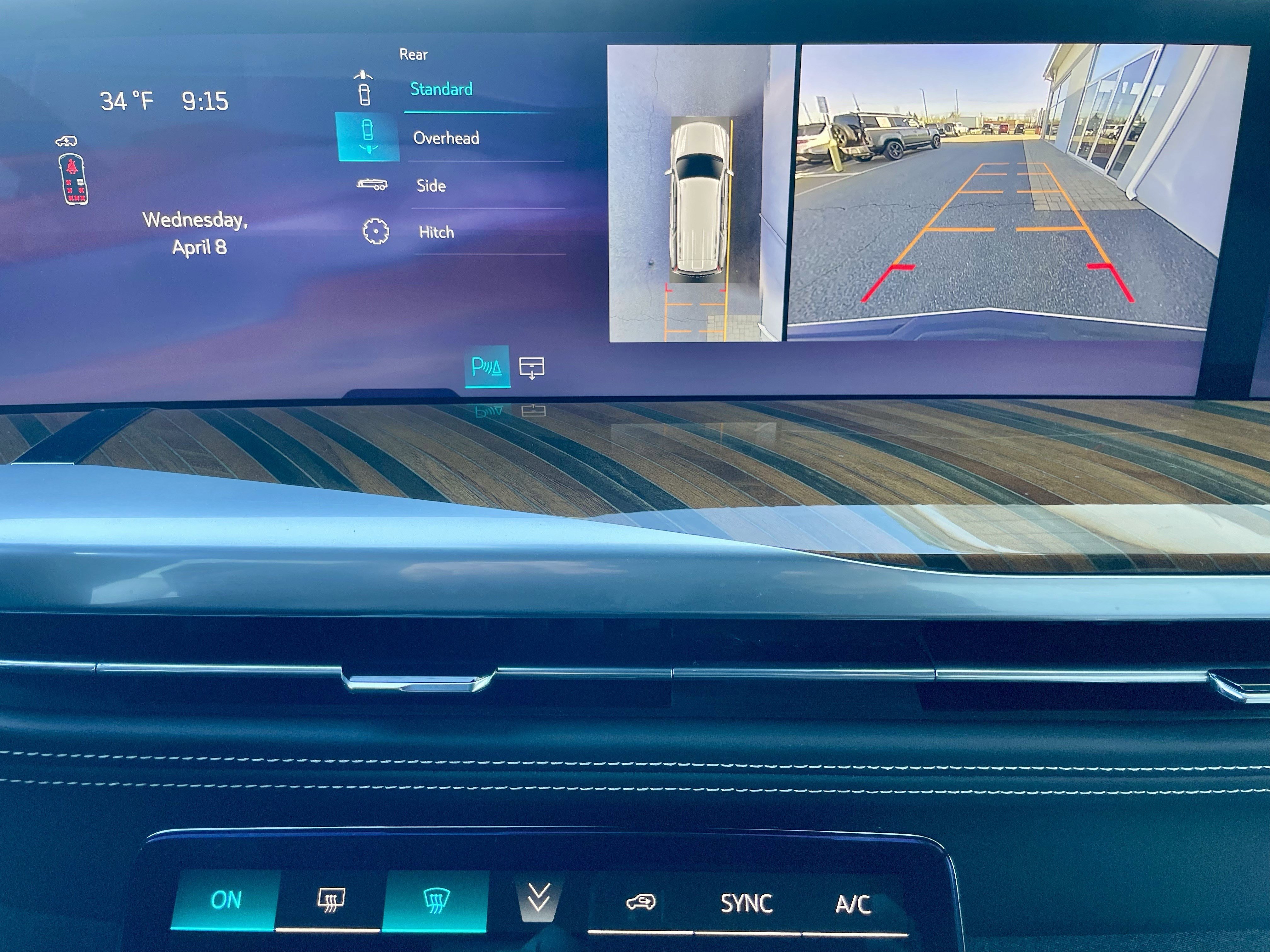 Used 2025 Cadillac Escalade Sport Platinum w/ LPO, ONYX Package image 28