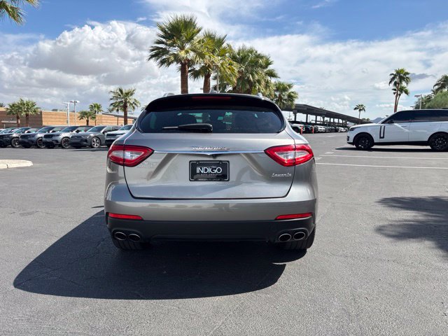 Used 2017 Maserati Levante AWD/4WD image 6