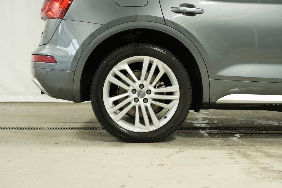 Used 2018 Audi Q5 2.0T Premium Plus w/ Premium Plus Package image 38