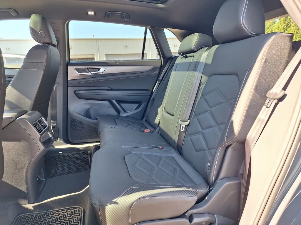 New 2026 Volkswagen Atlas Cross Sport SE image 21