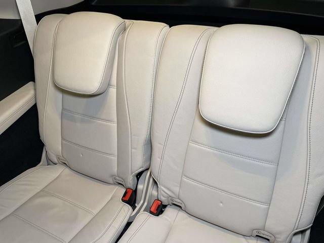 Used 2024 Mercedes-Benz GLS 450 4MATIC image 21