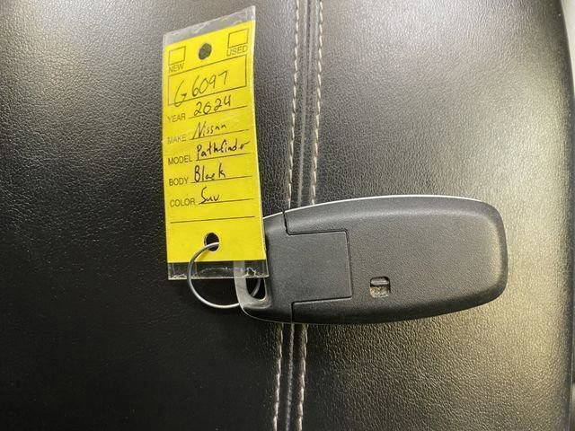 Used 2024 Nissan Pathfinder SL image 31