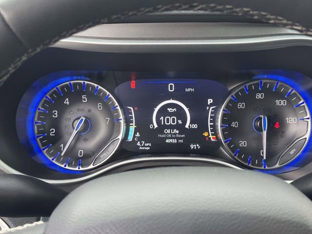 Used 2025 Chrysler Pacifica Select FWD image 28