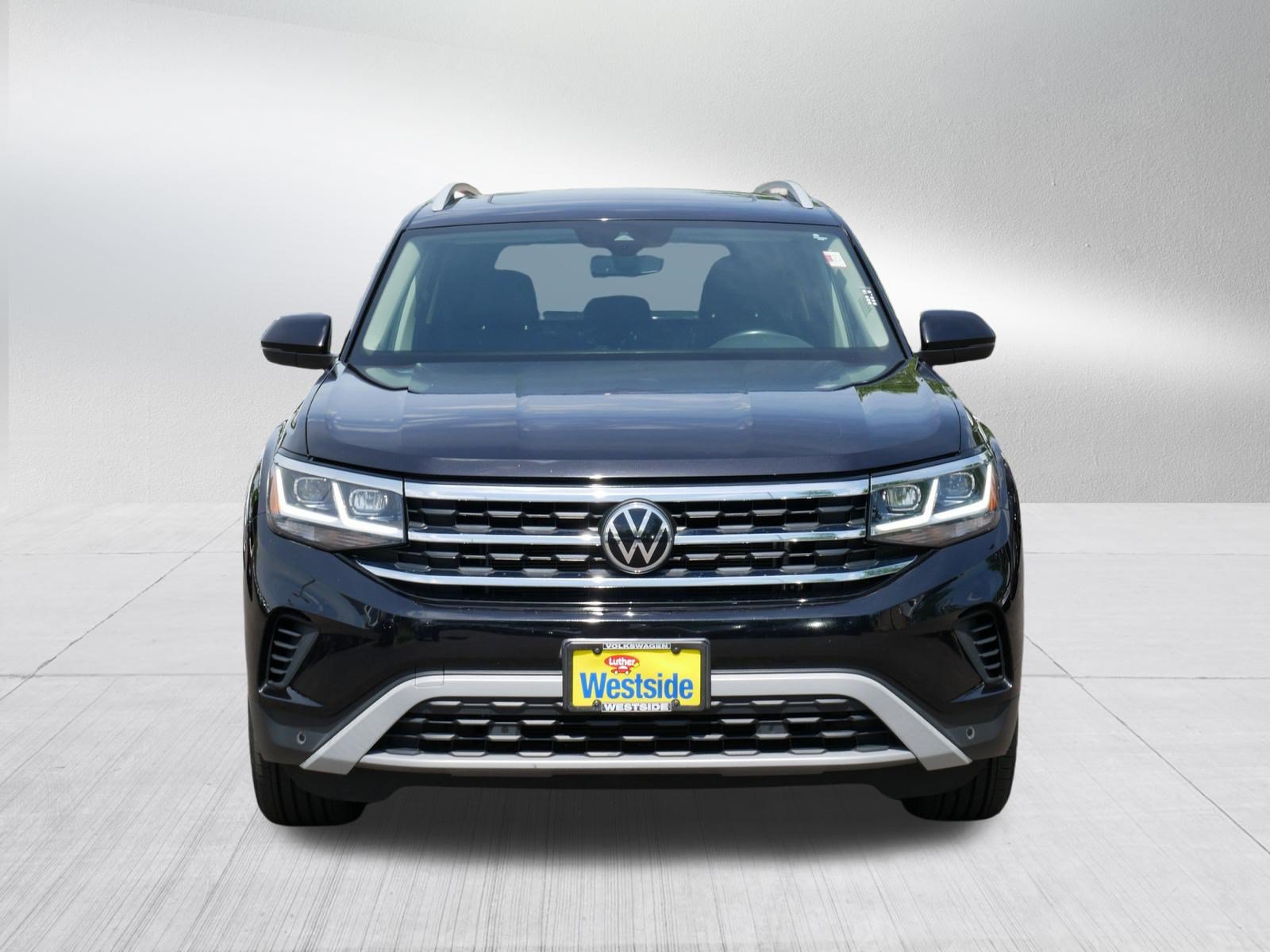 Used 2021 Volkswagen Atlas SEL AWD/4WD image 2