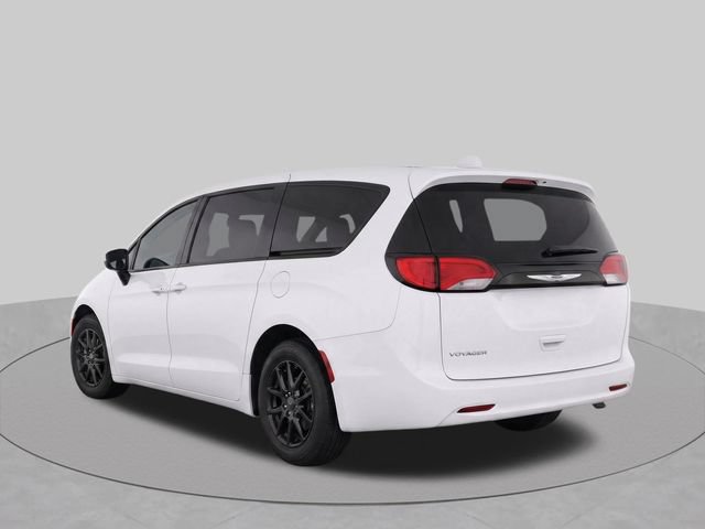 Used 2023 Chrysler Voyager LX FWD image 4