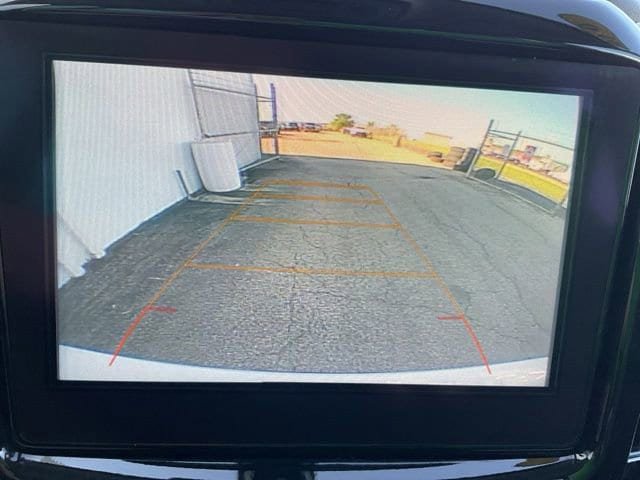 Used 2019 Chevrolet Traverse LT FWD image 3