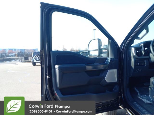 New 2026 Ford F450 Platinum w/ FX4 Off-Road Package image 10