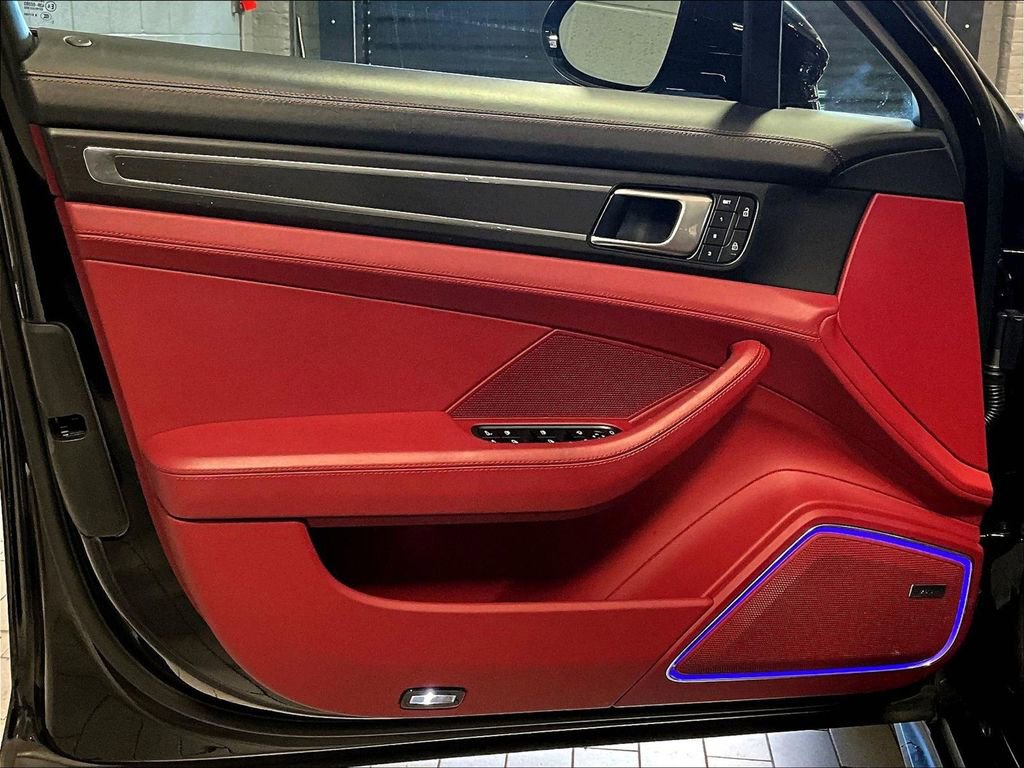 Certified 2023 Porsche Panamera GTS image 28
