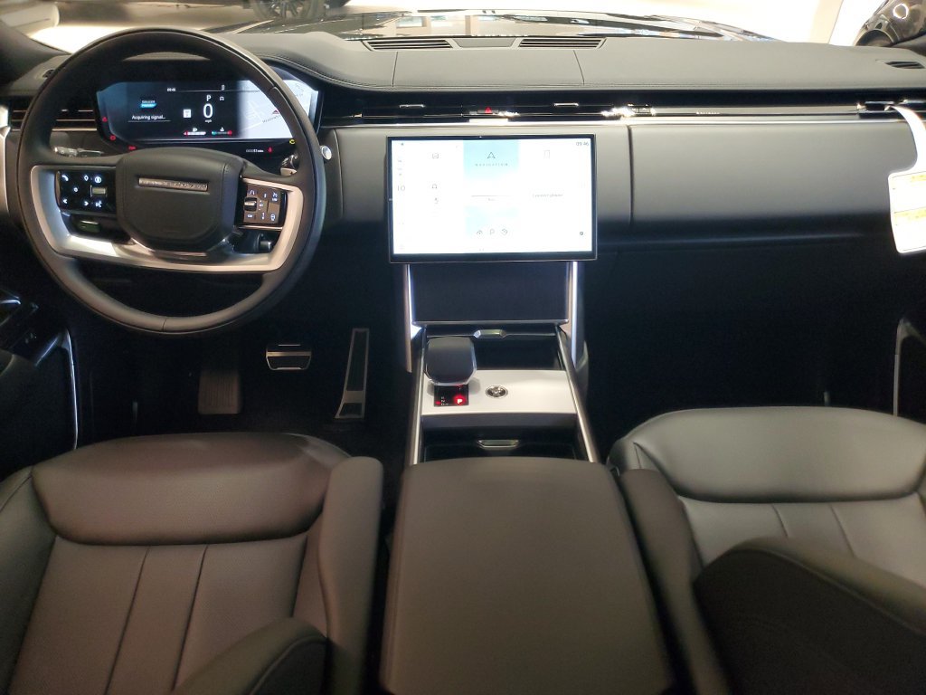 New 2026 Land Rover Range Rover Long Wheelbase SE AWD/4WD image 27