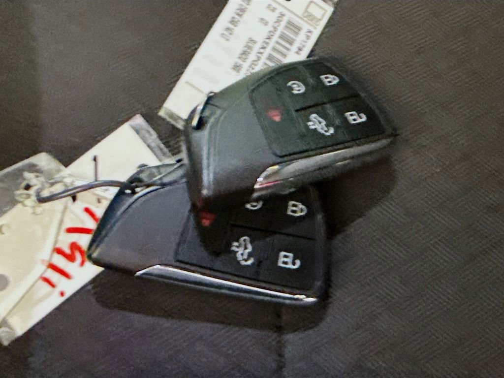 Used 2023 Chevrolet Silverado 1500 LT image 32