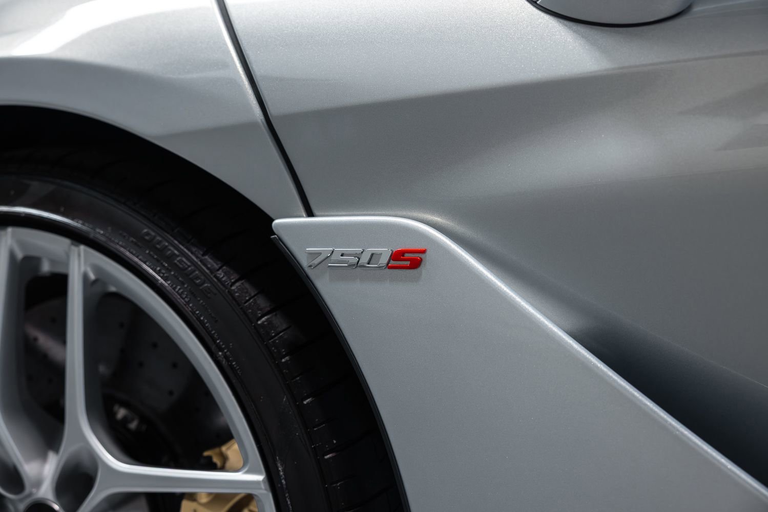 Used 2024 McLaren 750S image 12