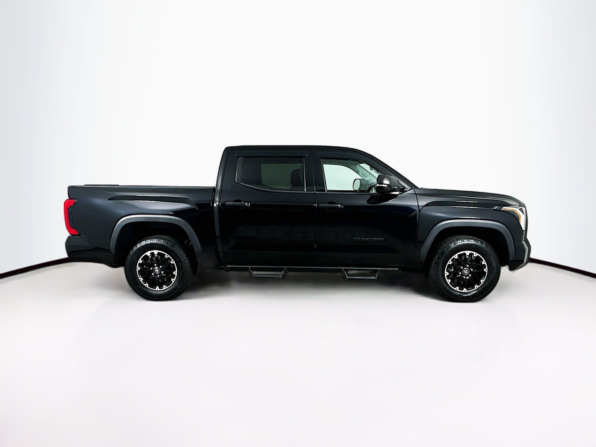 Used 2023 Toyota Tundra SR5 w/ SR5 Convenience Package AWD/4WD image 10