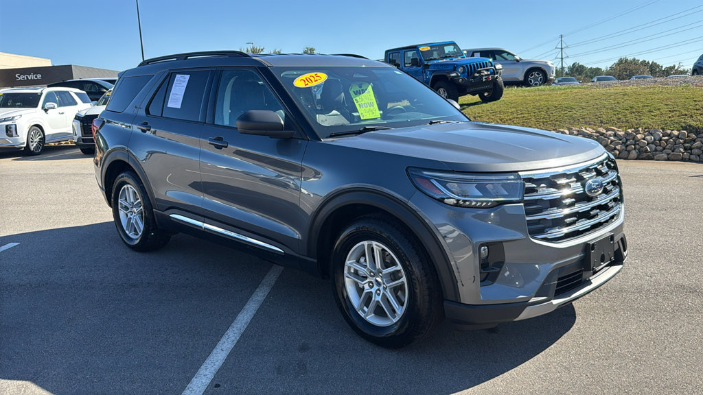 Used 2025 Ford Explorer Active w/ Active Comfort Package