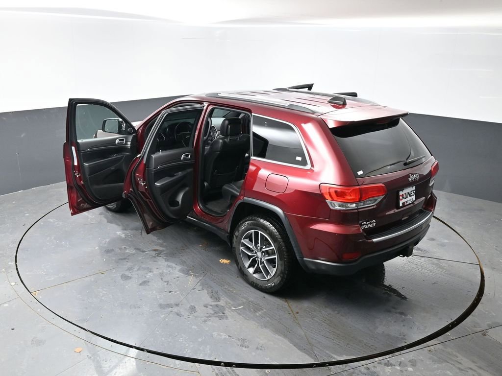 Used 2018 Jeep Grand Cherokee Limited w/ Trailer Tow Group IV image 60